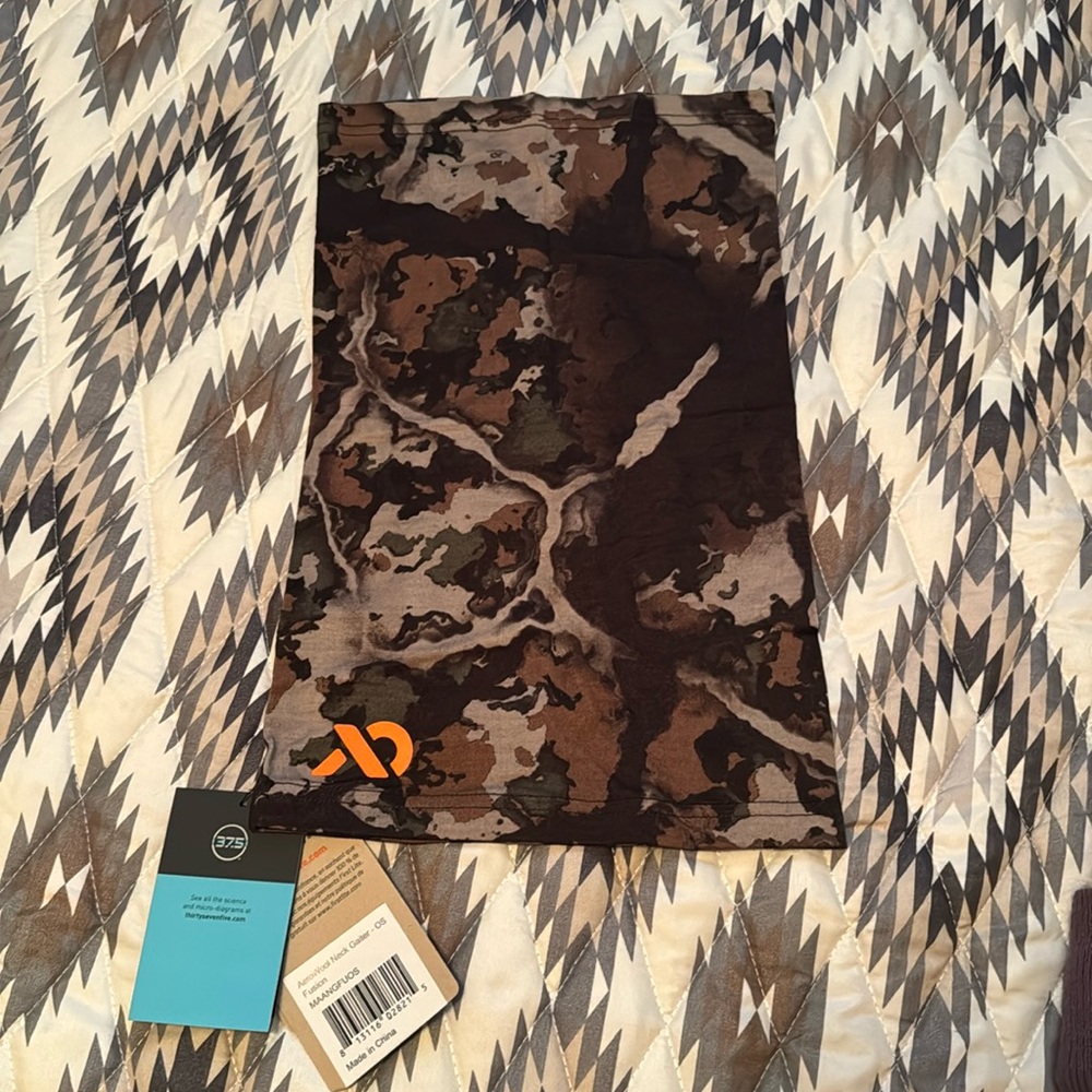 NWT first lite neck gator